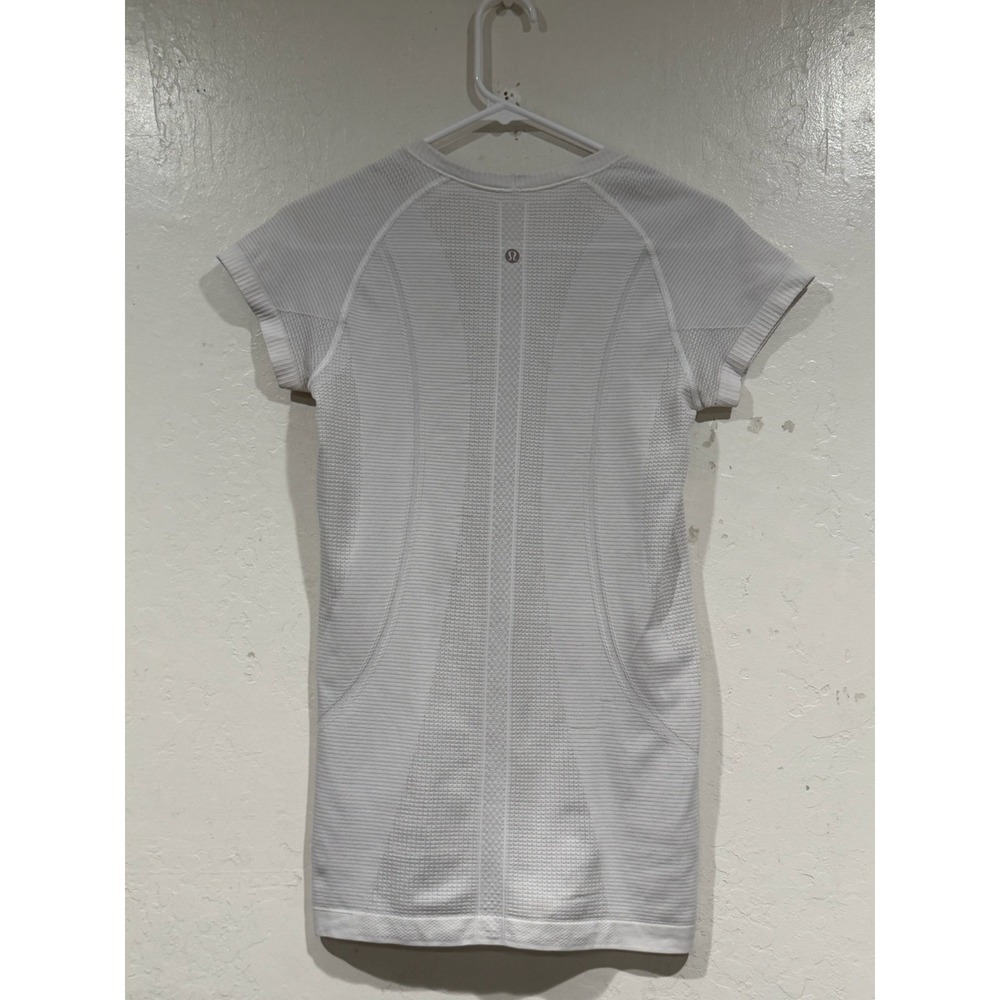 Lululemon Swiftly Tech Short Sleeve 2.0 White Running Training Shirt Size 6 - Picture 3 of 6